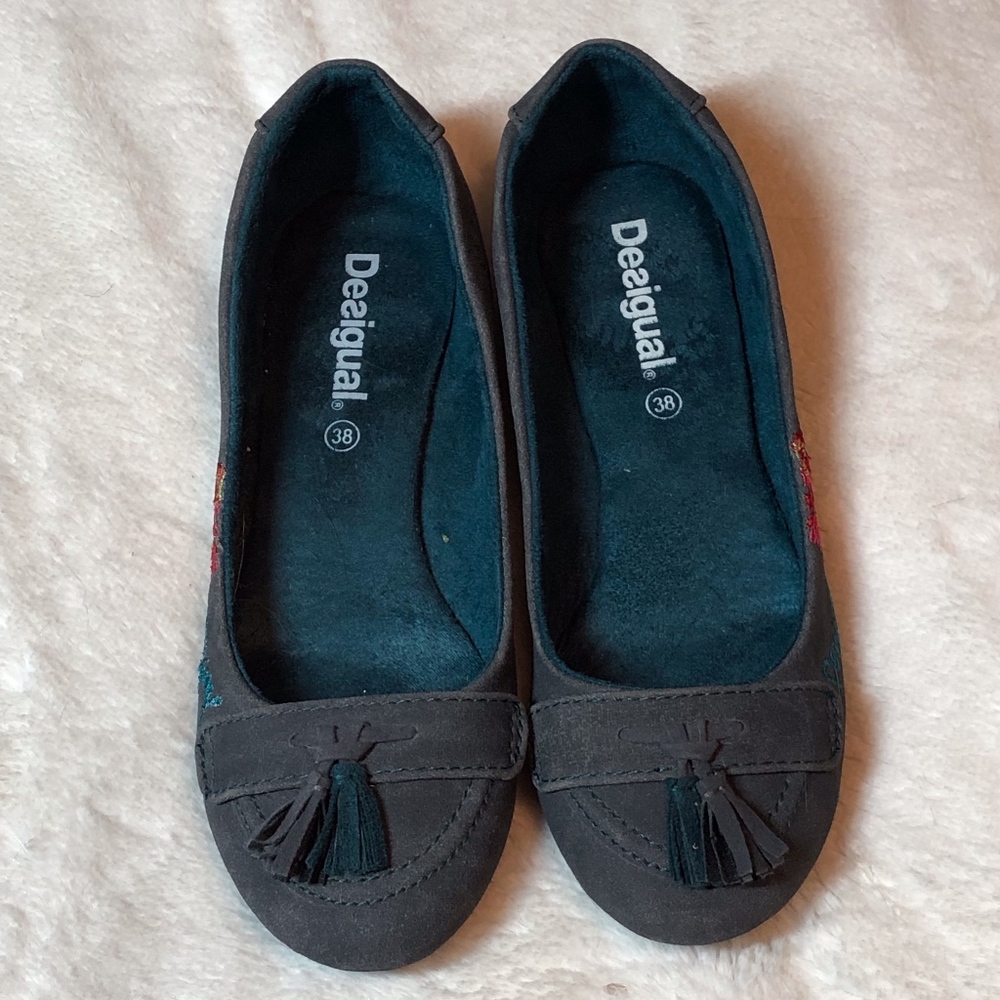 **SOLD** Desigual Embroidered Ballet Flats